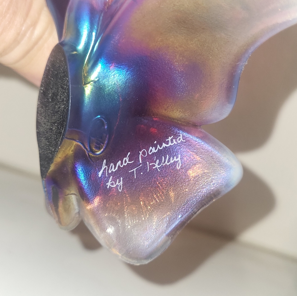 FENTON Vintage Signed Iridescent Butterfly figurine - Picture 4 of 9